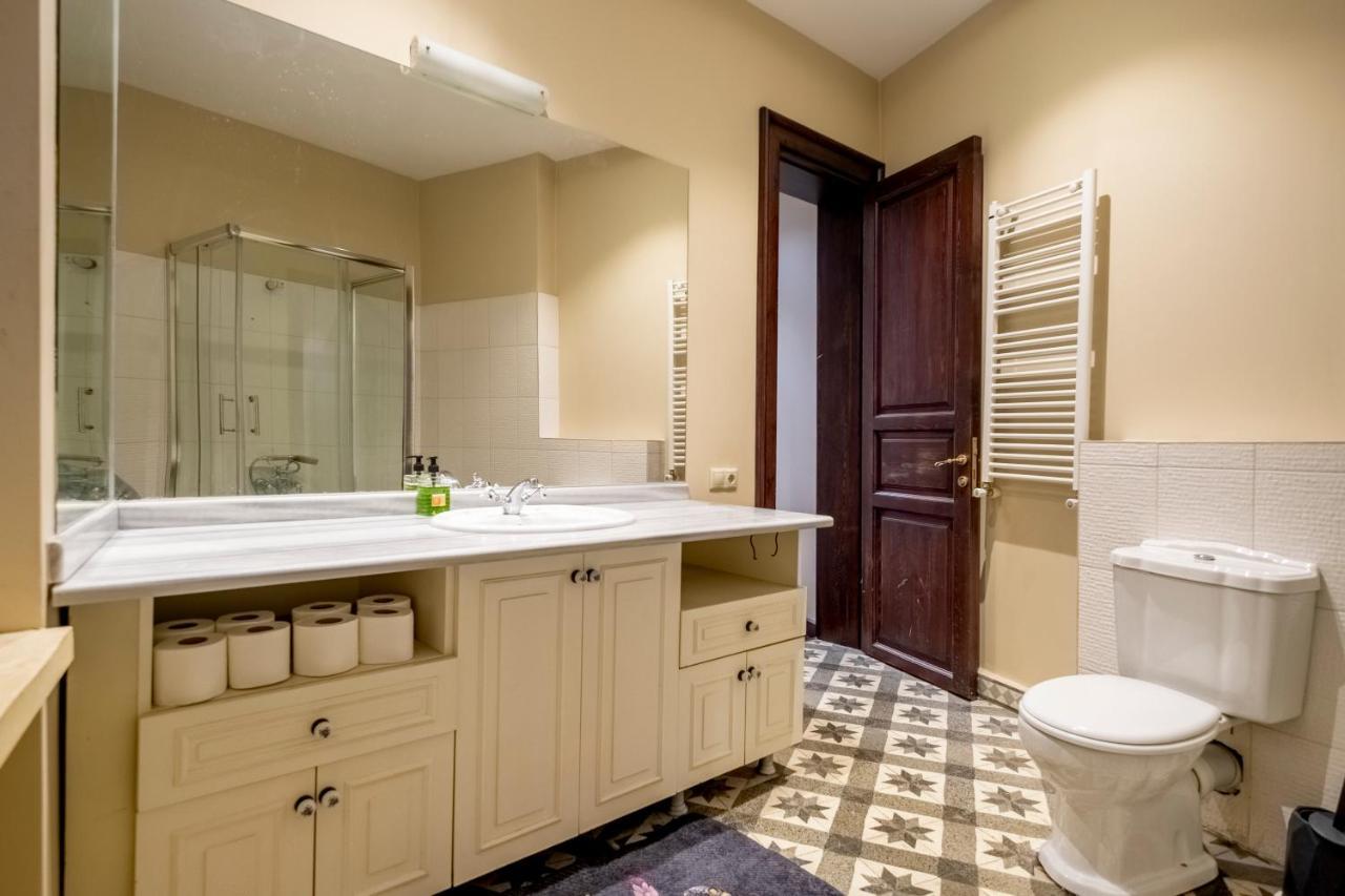 Designer Flat, 3br, 2ba * Istanboel