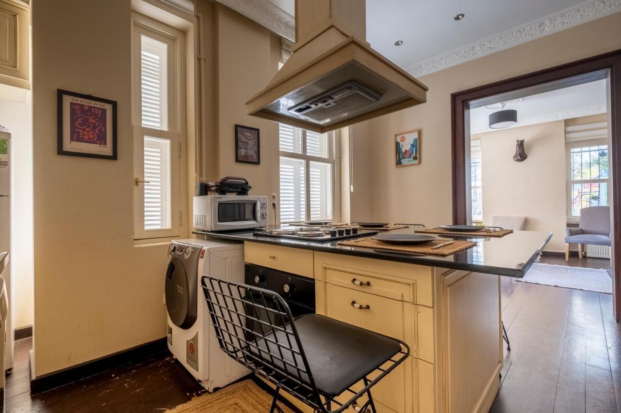 Designer Flat, 3br, 2ba Appartement *